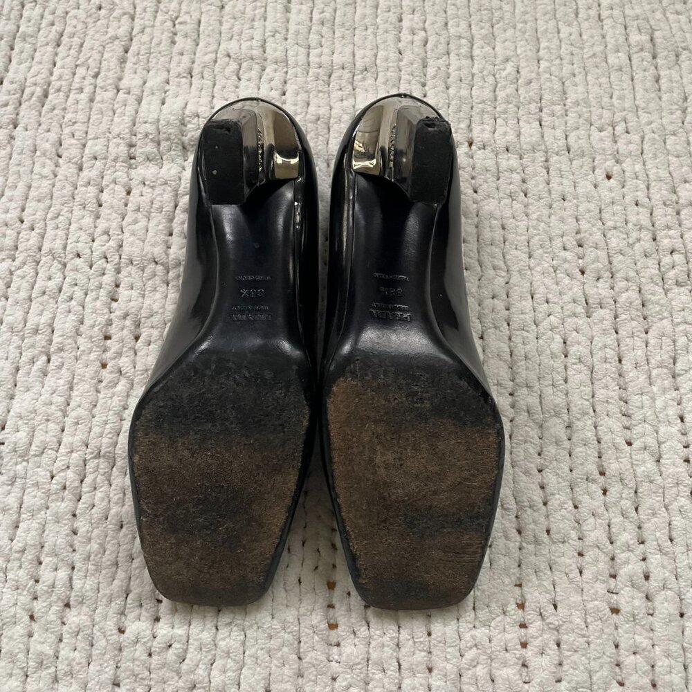 Prada Women's SIlver Accent Black Patent Leather Pumps - Size 8/38.5 - Picture 4 of 8